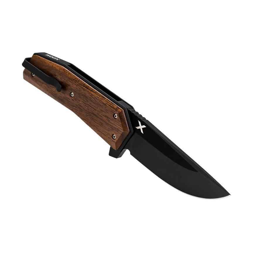 WOOX Leggenda folding knife with 3.5-inch blade, carbon fiber, and walnut handle